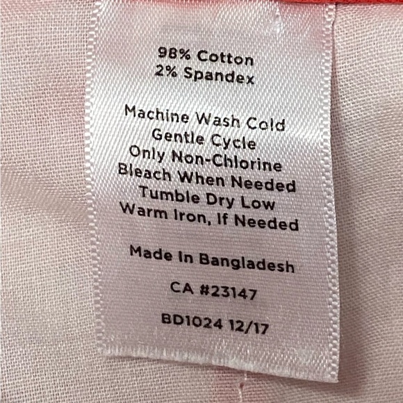 TALBOTS / Girlfriend Chino Shorts Red Floral Size 6 - Picture 4 of 9